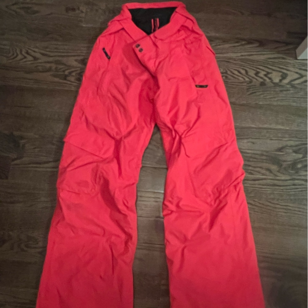 Like new north face women’s m ski pants